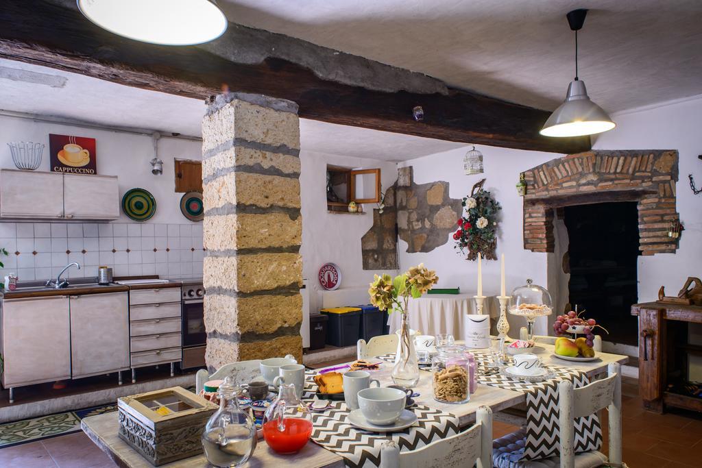 B&B La Polinnia Bagnoregio Rum bild